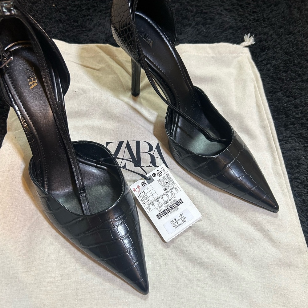 Zara Elegant Black Croc-Embossed Heels